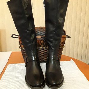 BareTraps Women's Abram Boot Brown Color Size 6M